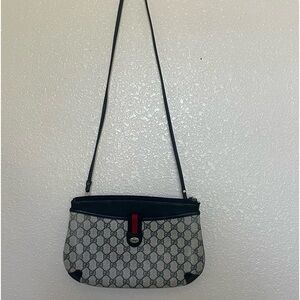 vintage accessory collection gucci bag